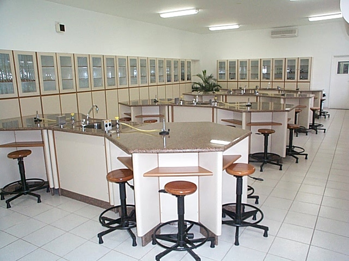 Armários para laboratório
